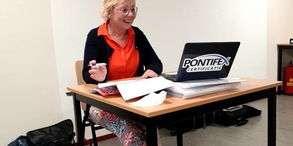 Nies-van-der-Kooi-VCA-examenleider-1024×789